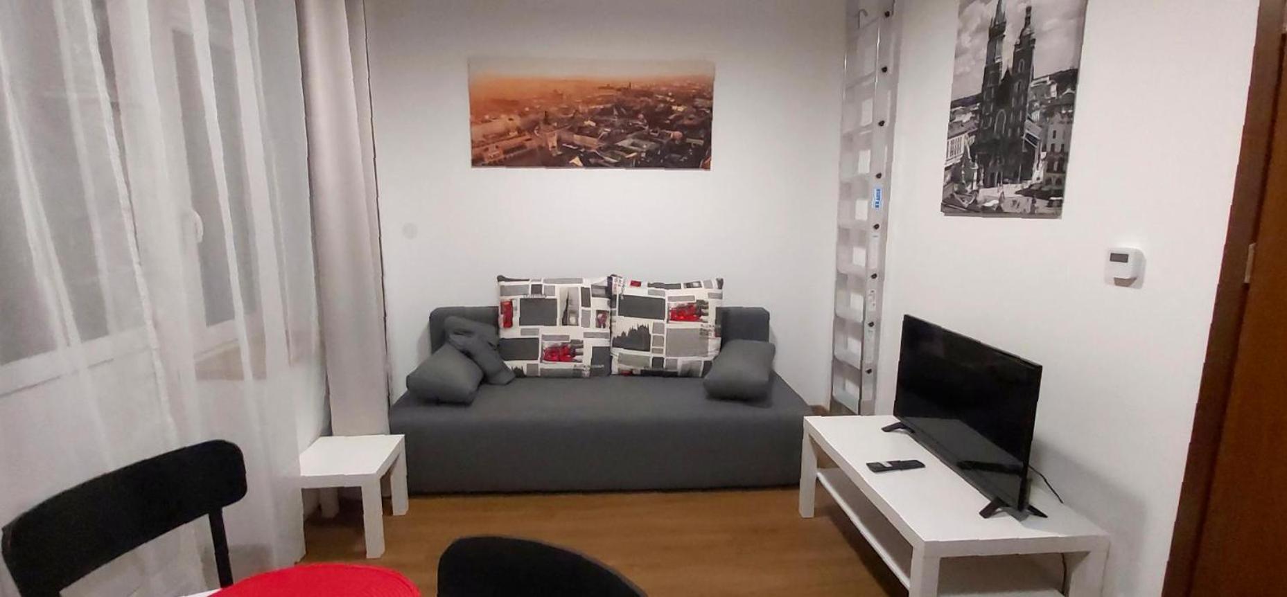 Old Town Stage Apartment One كراكوفيا المظهر الخارجي الصورة