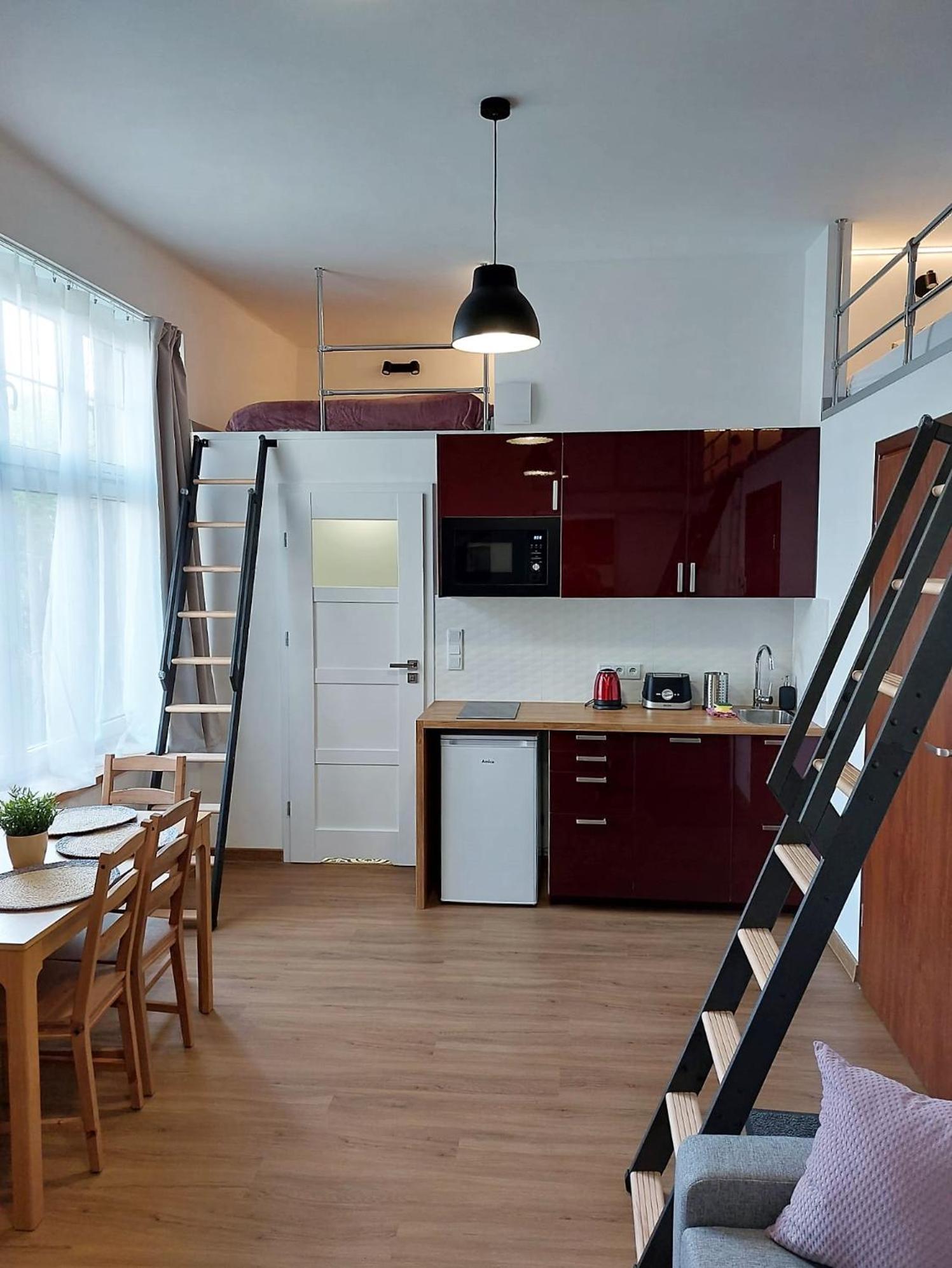 Old Town Stage Apartment One كراكوفيا المظهر الخارجي الصورة