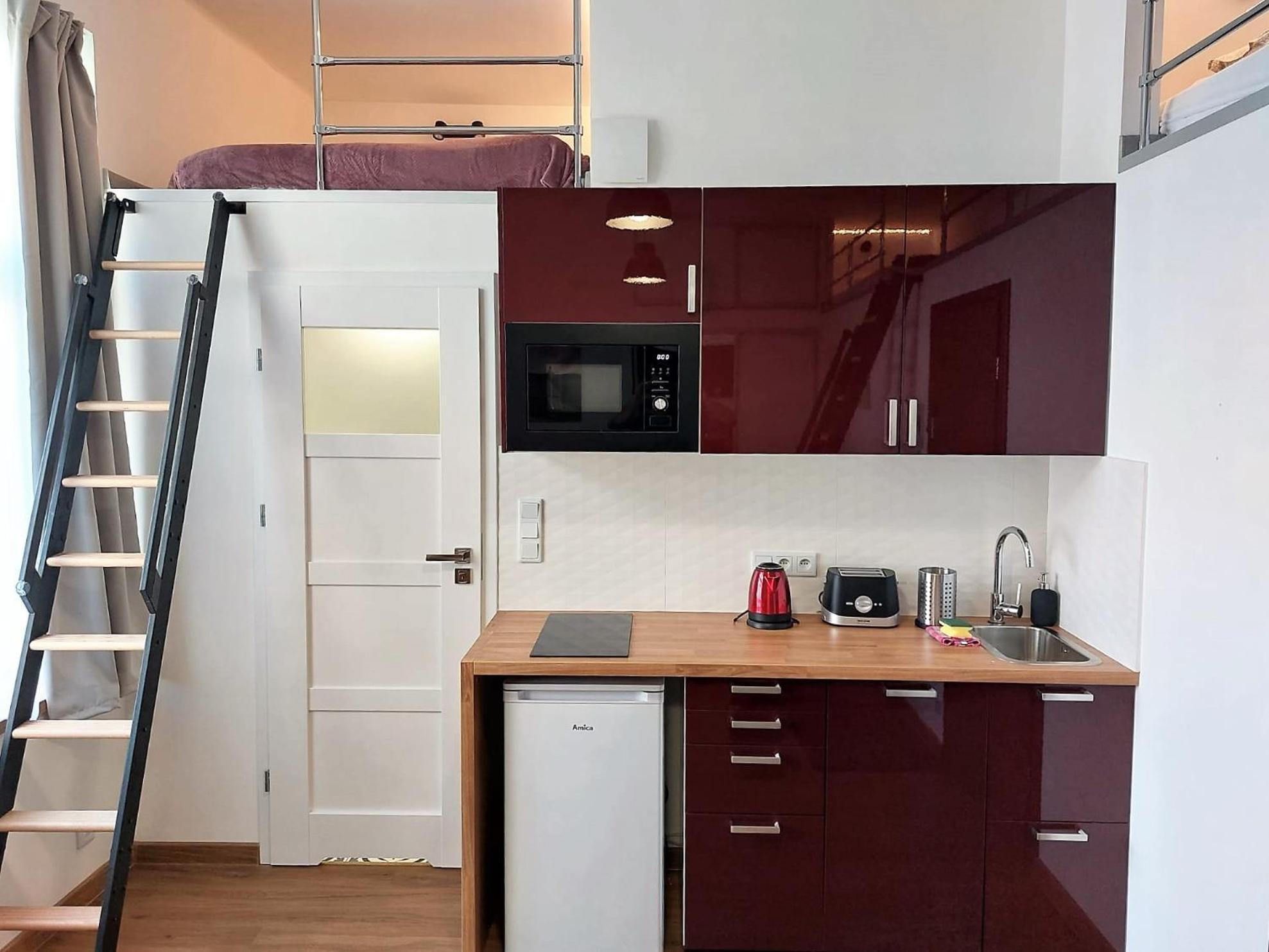 Old Town Stage Apartment One كراكوفيا المظهر الخارجي الصورة