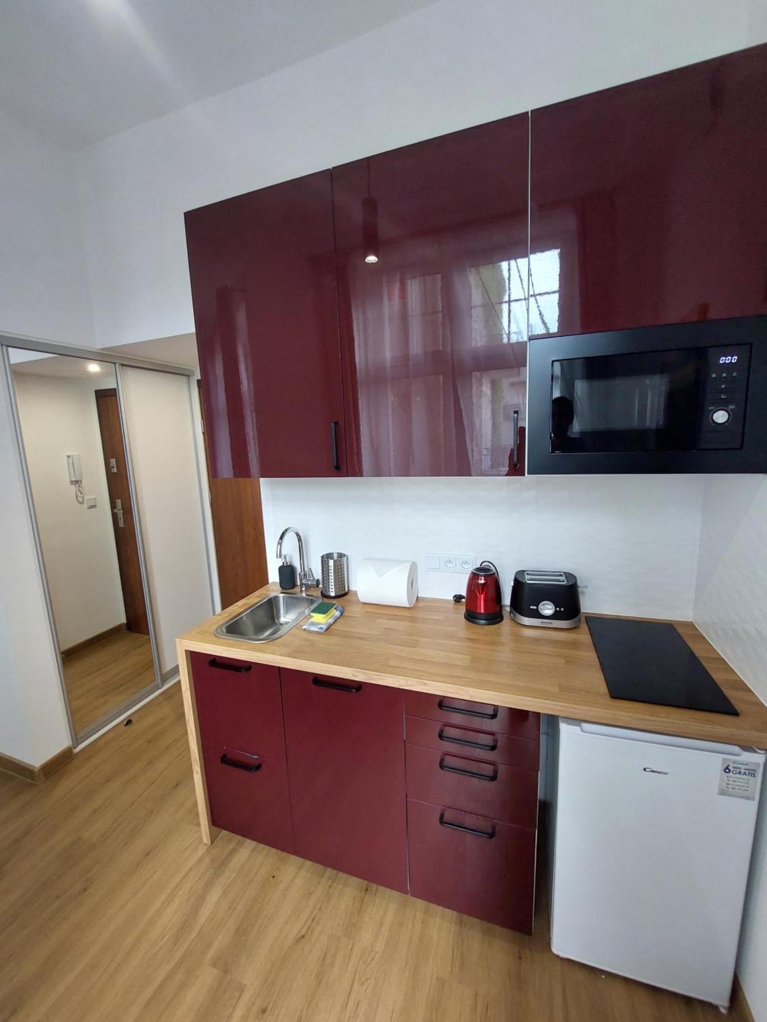 Old Town Stage Apartment One كراكوفيا المظهر الخارجي الصورة