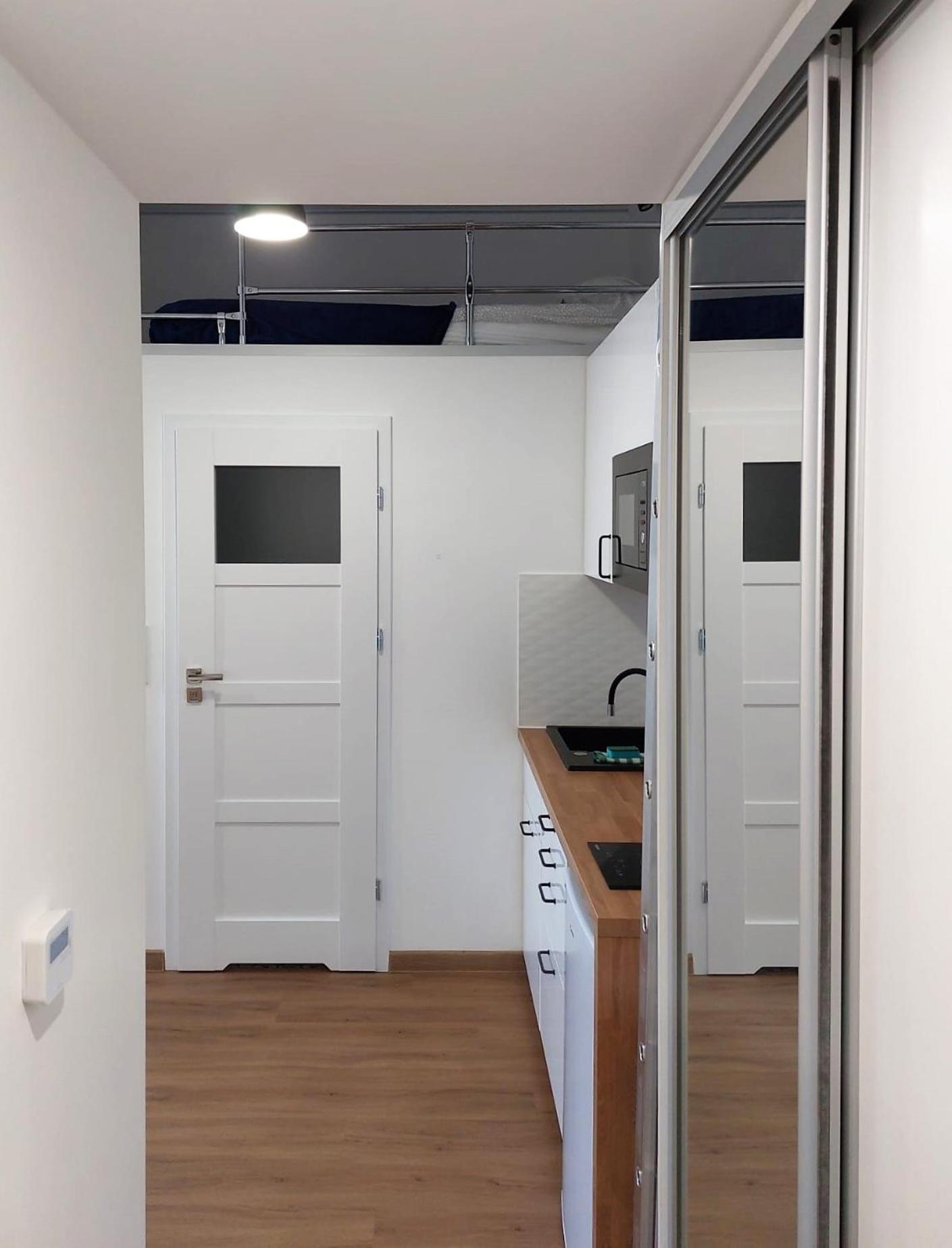 Old Town Stage Apartment One كراكوفيا الغرفة الصورة